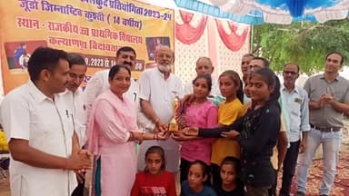सरदारशहर: मनापरसर की सरकारी स्कूल की बेटियो ने मारी जुडो खेल मे बाजी
#pablicnews
#pablic #news_