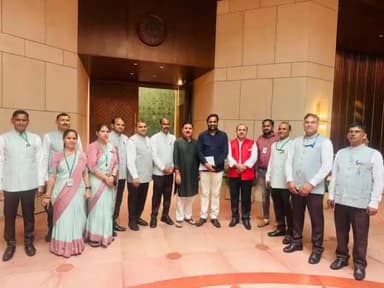 नए संसद भवन में, नई वर्दी के साथ संसद भवन के कर्मचारी।
#NewParliamentBuilding #ParliamentSpecialSession #कौशाम्बी #vinodsonkar #BJP4UP #भाजपा #UttarPradesh #BJP4IND #Kaushambi