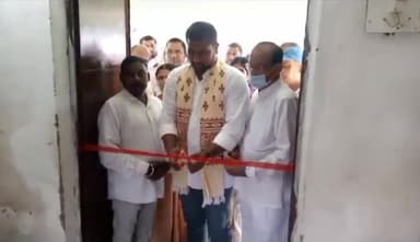ଧୁଷୁରୀ: ଶହୀଦ ନଗର ହାଇସ୍କୁଲ ଠାରେ ରକ୍ତଦାନ ଶିବିରକୁ ଉଦଘାଟନ କଲେ ଧାମନଗର ବିଧାୟକ
