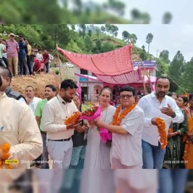 बहन ममता पंवार को धन सदुपयोग कर नगर पंचायत भवन बनाने पर शुभकामनाएं।
#nagarpanchayat #narendradangwal #narendramodi