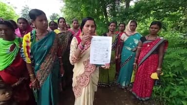 ବୋଡେନ: ମଦ କୋଠୀ ବନ୍ଦ କରିବା ପାଇଁ ଥାନାରେ ଲିଖିତ ଅଭିଯୋଗ କଲେ ସୁକଲିଭଟା ଗ୍ରାମର ସ୍ଵୟଂସହାୟିକା ଗୋଷ୍ଠୀର ମହିଳା
