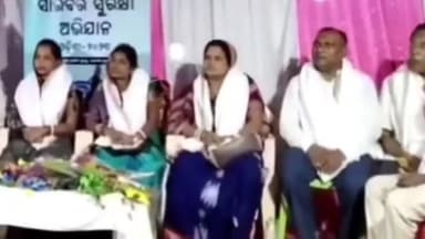 ଡେରାବିଶ: ଡାଙ୍ଗମାଳ ଅଞ୍ଚଳର କମାରସାହି ଠାରେ ସାଇବର ସୁରକ୍ଷା ସଚେତନତା କାର୍ଯ୍ୟକ୍ରମ ଅନୁଷ୍ଠିତ