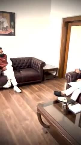 #बस्तर के राजा एवं #करणी_सेना_छत्तीसगढ़ के प्रमुख प्रदेश संरक्षक श्री कमल चंद भंजदेव जी से सौहार्दपूर्ण मुलाक़ात कर उन्हें #यथार्थ_गीता भेंट की।