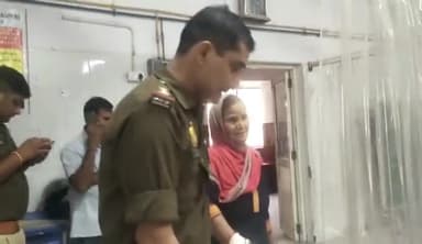 मुरादाबाद पुलिस लाईन मे आवारा कुत्तो का आतंक
एक आवारा कुत्ते ने 61 वर्षीय एक महिला को काट कर घायल कर दिया। #newsdaily