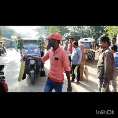 हर वर्ष की भांति इस वर्ष भी #गंगा_समग्र द्वारा काढ़ागोला घाट पर छठ पर्व के #कद्दू_भात(नहाय खाय) को #कद्दू वितरण किया गया।