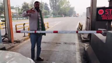 पंजाब के डप्पर टोल प्लाजा पर लगातार शिकायतें मिलने पर टोलकर्मियों और अधिकारियों को कड़ा अल्टीमेटम दिया।
कोई भी टोल प्लाजा किसानों के साथ बदतमीजी करेगा या जबरन वसूली करेगा तो उसे अनिश्चितकाल के लिए फ्री कर दिया जाएगा।
#viralvideo22