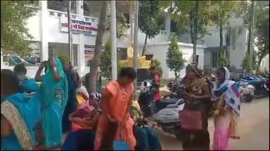 महिलाओं को नही मिला केन्द्र सरकार की योजना का लाभ,उज्ज्वला गैस कनेक्शन नहीं मिलने की शिकायत लेकर पहुंचे कलेक्टोरेट#lpg
