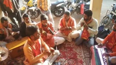 शंकरगढ़: #22 जनवरी को डीपाडीह कलां में भगतिमय भजन संध्या का आयोजन किया गया यदुवंशी सत्संग मंडली प्रस्तुति भव्य रही