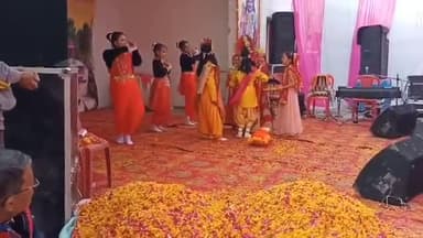 एक श्लोकी #रामायण की तरह एक दृश्य में पूरी #रामलीला ! #भिकियासैंण_शिशु_विद्या_मंदिर के छोटे-छोटे बच्चे।
