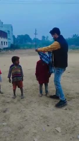 ख़ुशिया😊❤️
#for_you_bihar_ #happiness #emotions #homeless #deepakkumarrai