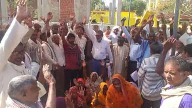 मधुबन: मधुबन : फतहपुर तालरतोय चकबंदी व पैटर्न केंद्र का विरोध करता मछुआ समुदाय
गांव में आय #चकबंदी अधिकारी