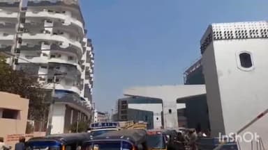 సైదాబాద్: సైదాబాద్.. హనుమాన్ ఆలయం పై నుంచి నిర్మిస్తున్న ఫ్లై ఓవర్ పనులను వెంటనే ఆపాలని డిమాండ్ చేస్తూ నిరసన చేపట్టిన హిందూ సంఘాలు