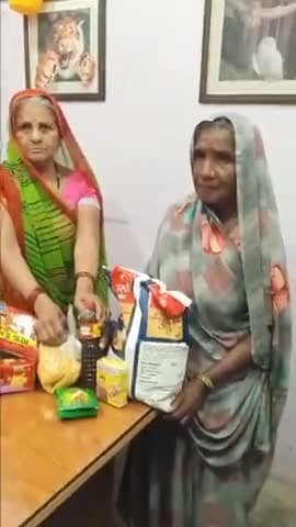 खाना नहीं देते बेटा-बहू -भूखी मां
👉1520 दिनो में 15010
लोगों को राशन दान
#द_इमर्जिंग_इंडिया_फाउंडेशन
#हिमांशु