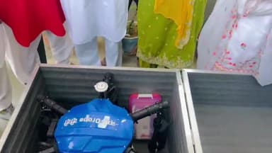 शक्ति की उपासना भी
शक्ति को अधिकार भी
#रानियां के गांव भूना की बहन शारदा को ड्रोन मिल गया है। #ThanksModiJi