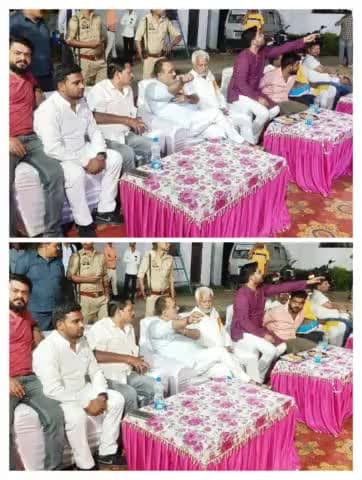 कल रूधौली विधान सभा क्षेत्र के सल्टौवा में #डी _आर _वाई_मेमोरियल_एकेडमी पर आयोजित वार्षिक उत्सव कार्यक्रम में शामिल हुआ ।
आपका अपना
जितेन्द्र यादव