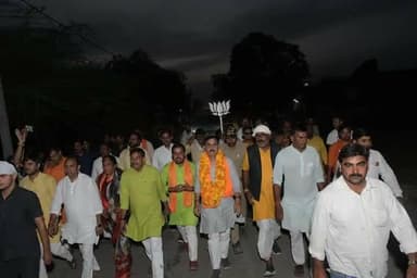 देश की विरासत और विकास के पथ पर निरंतर अग्रसर यशस्वी प्रधानमंत्री श्री Narendra Modi जी के संकल्पित #अबकी_बार_400_पार की लक्ष्य प्राप्ति में लोकसभा कौशाम्बी का जन-जन पूर्णतया तैयार है।
आज प्रचार प्रसार के दौरान सकरदहा पर जनता के असीम