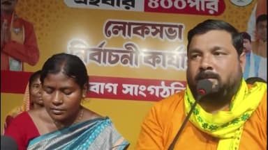 গোঘাট ১: দৌলতপুর এলাকায় সন্দেশখালীর মহিলাদের নিয়ে বৈঠক করলেন আরামবাগ সাংগঠনিক জেলার বিজেপি সভাপতি।