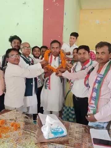60 लोकसभा क्षेत्र डुमरियागंज से बहुजन मुक्त्ति पार्टी के प्रत्याशी विमलेश कुमार गौतम घोषित
#आनन्द_कुमार_गौतम अध्यक्ष