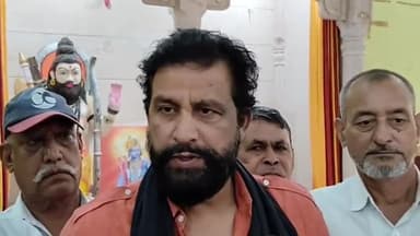19 मई रविवार भगवान परशुराम जन्मोत्सव का न्योता देने महेंद्रगढ़ पहुंचा। सभी महेंद्रगढ़ वासियों का न्योता चूल्हा न्योत है।
#121_फीट_परशुराम_मन्दिर_मूर्ति_नींव #19_मई_परशुराम_जन्मोत्सव_पहरावर_रोहतक #haryana #mahendergarh