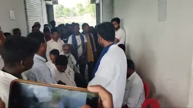 बसपा के प्रति लोगों का उत्साह, प्रत्याशी पहुंचने पर लोग स्वयं इकट्ठे हो जा रहे हैं.... #सैयद_नदीम_अशरफ #हाथी #जयभीम