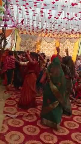 बाबा म्हाराज मंदिर पर हर वर्ष की भाती श्रीमद्भगवत कथा का 6 बा दिन गोवर्धन पूजा पर झूमे भक्त लोग#viralsachnews