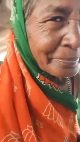 जुमलेंबाजों ने वाराणसी का क्या हाल कर दिया!!
हाथ में कटोरा पकड़ा कर, ‘कमल’ की साड़ी पहना दी
#नहीं_चाहिए_भाजपा