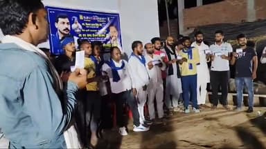 चकिया:
ग्रामपंचायत चित्तौड़ी मे आजाद समाज पार्टी कांशीराम का मीटिंग किया गया जिसमें सैकड़ो की संख्या में क्षेत्रीय लोग उपस्थित रहे हैं साथ ही साथ भारी संख्या में #सपा और #बसपा छोड़ #आजाद_समाज_पार्टी में हुए शामिल सदस्यता ग्रहण किये