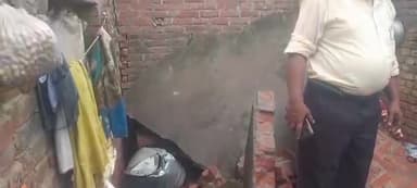 ग्राम अहमदपुर करुआमाई में गिरा पक्का मकान
#बेवर #किसनी #कुसमरा #करहल #घिरोर #कुरावली #बरनाहल #करहल #नवीगंज #भोगांव