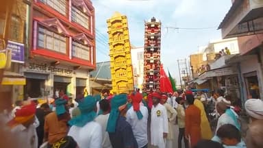 बेवर में ताजियों को उठाया
#मैनपुरी #बेवर #किसनी #कुसमरा #गुड़गांव #करहल #कुरावली #घिरोर #बरनाहल #आगरा #एटा #इटावा