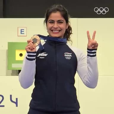 HISTORY MAKER! 🥉
#ManuBhaker becomes the first 🇮🇳 woman shooter to win an Olympic medal! 👏
📸: @olympic