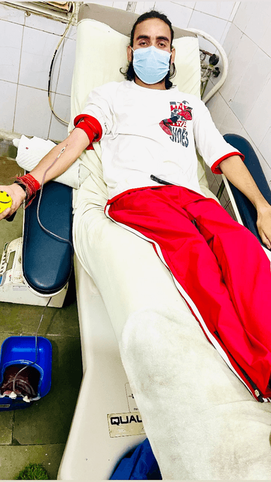 रक्तदान महादान 🩸
Respect Girls help poor help animals 
#apsgurjar #blood #donate