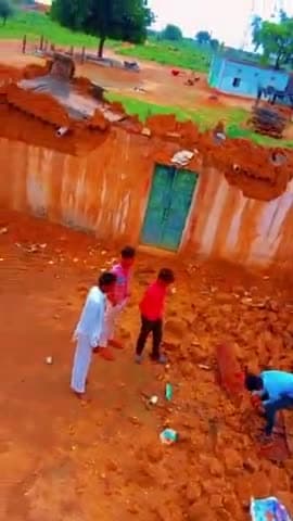पोकरण खेलाना गांव 7 दिन लगातार बारिश होने के कारण कच्चा मकान गिर गया
#पोकरण @pokaran310