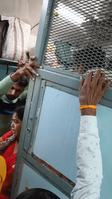 पर्स चोरी हो गया ट्रेन में #jmdrohitmehra05 #RohitMehra #rohitmehra #train