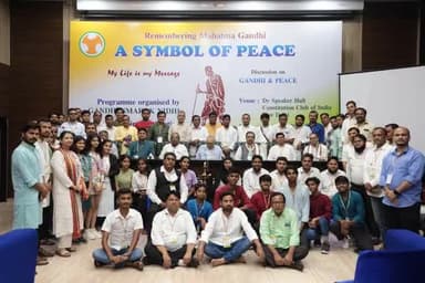 #gandhiji एक सोच
शांति समर्पण विरासत सत्य के प्रतीक गांधी और शांति पर गांधी स्मारक निधि द्वारा आयोजित चर्चा कार्यक्रम में कंस्टीटूशन क्लब ऑफ़ इंडिया नई दिल्ली मे सम्मलित होने का सौभाग्य प्राप्त हुआ