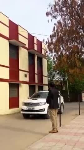 आरक्षण के ऊपर बनाया गया वीडियो सभी ध्यान से देखें और अधिक से अधिक शेयर करें।
#श्री_राष्ट्रीय_क्षत्रिय_भवानी_सेना
#श्री_राणा_सुरेश_सिंह_बैसवारा