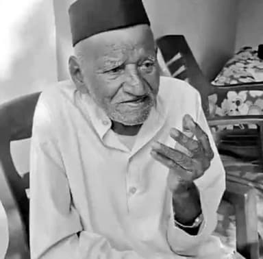 मध्यप्रदेश के मा. #मुख्यमंत्री @DrMohanYadav51 जी के पूज्य #पिताजी श्री पूनम चंद यादव जी के #निधन का अत्यंत #दुःखद समाचार प्राप्त हुआ ।
ईश्वर दिवंगत #पुण्यात्मा को अपने #श्रीचरणों में स्थान दे एवं शोकाकुल #परिजनों को दुःख की इस घड़ी में #स