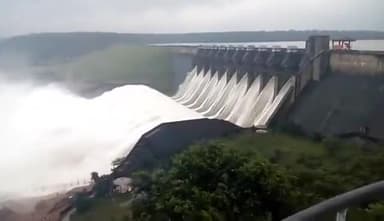 शिवपुरी मढ़ी खेड़ा डेम के दस गेट खोले गए
जल स्तर बडने से आसपास के इलाकों में अलर्ट जारी
#shivpuri #मड़ीखेड़ा डेम