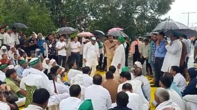 Today on 18/09/2024, the main gate of Wave City Builder was closed under the leadership of #Bharatiya #Kisan #Sangathan. Despite this, many prominent officials were forcibly stopped by the police.
आज दिनांक 18/09/2024 को @भारतीय @किसान @