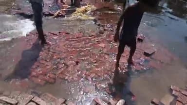 Rakehati nagar panchayat ki mirjaganj marg ki road hai @nighasannagarpanchayat #Rakehati #Lakhimpur #kheri #up