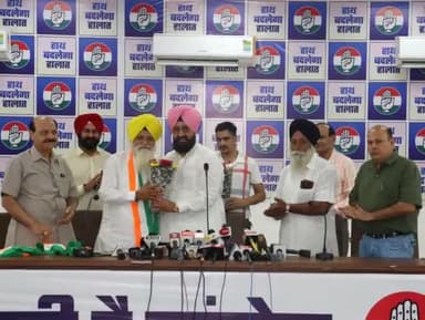 हरियाणा के नीलोखेड़ी से AAP प्रत्याशी अमर सिंह कांग्रेस में शामिल हुए।
#haryanaelection2024