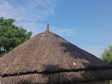 ग्रामीण परिवेश का
के घर ग्रामीणों की झोपड़ीयां