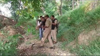 #बहराइच हिंसा के आरोपी #एनकाउंटर में #गिरफ्तार किए गए दोनों अभियुक्त बोले- गलती हो गई..
#videoviral #videos