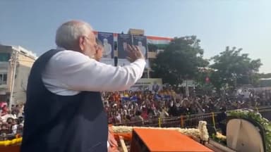 #प्रधानमंत्री #मोदी ने #स्पेन के #राष्ट्रपति के साथ बड़ोदरा में किया रोड शो!