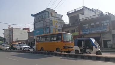 पावंटा के बद्रीपुर चौक में सड़क हादसा, बाल बाल बची चालक की जान
#pontasahib #exident