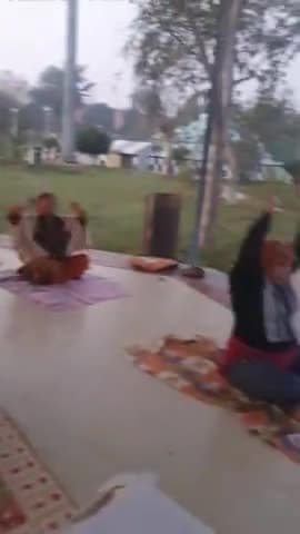 नियमित योग अभ्यास करते साधक| करो योग रहो निरोग #healthbenefits #yoga