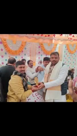 महर्षि विश्वामित्र फाउंडेशन की ओर 25 हाजर गरीब असहाय लोगों के बीच बाटे गए कम्बल #महर्षिविश्वामित्र महर्षि विश्वामित्र फाउंडेशन #viralvideoシ #videosvirales #LatestNews #BreakingNews #videoviral #exclusive #Bihar #buxar #news
@highlight