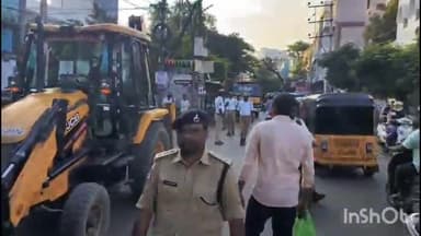 సైదాబాద్: సైదాబాద్లో ఆక్రమణలను తొలగించిన అధికారులు, రోడ్లను ఆక్రమించి నిర్మాణాలు చేపడితే చర్యలు తప్పవని అధికారుల హెచ్చరిక