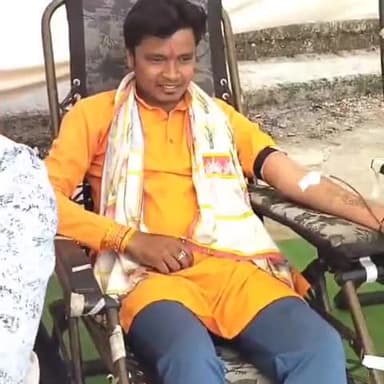 आज एक बार फिर #रक्तदान_महादान🩸 करने का सौभाग्य प्राप्त हुआ
#रविकान्त_तारक #ravikant
#ravikanttaraksonu
#Ravikant_bjp
