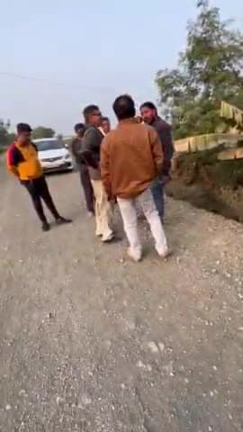 बिरुल मुलताई सड़क के लिए आंदोलन का असर अधिकारी और ठेकेदार आए हरकत में...#multai #betul #multaimerijaan