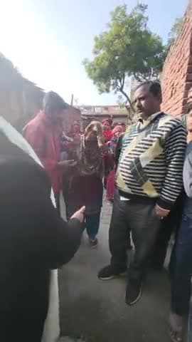 #बिल सूरी #सिकंदराबाद# बुलंदशहर [ उत्तर प्रदेश की भाजपा सरकार मे दलित वाल्मीकि समाज के 23 वर्ष के नौजवान की हत्या
पुलिस प्रशानिक अफसरों द्वारा कोई मदत नहीं
पीड़ित परिवार को न्याय दिलाने के हमारा संघर्ष